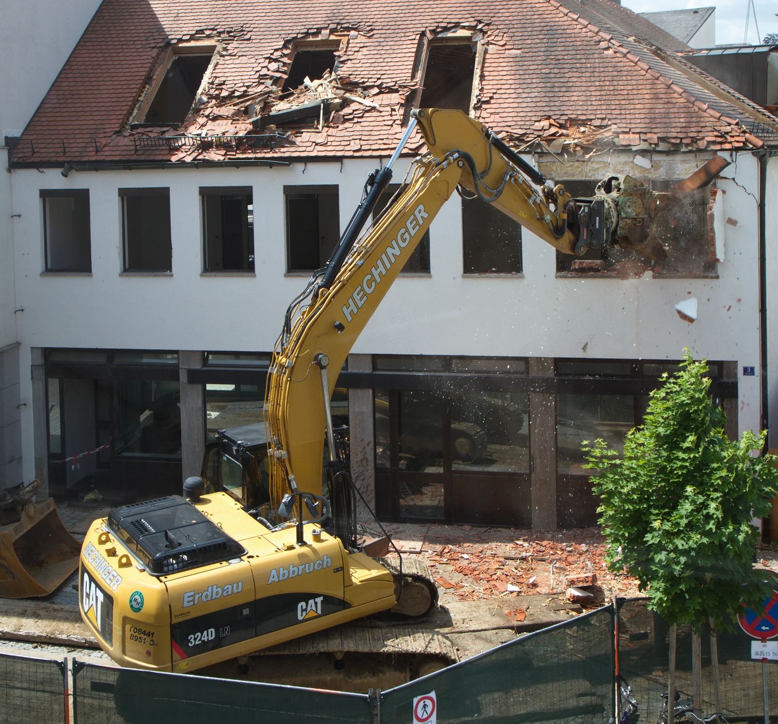 NEED DEMOLITION SERVICES IN SINGAPORE?