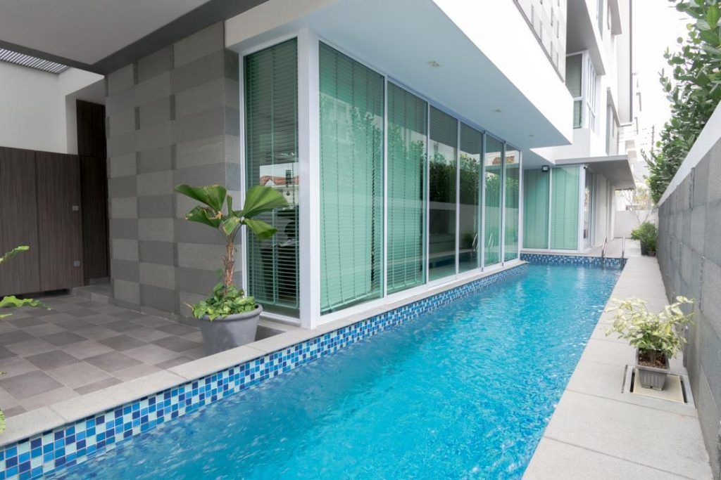 Swimming Pool Installation & Servicing